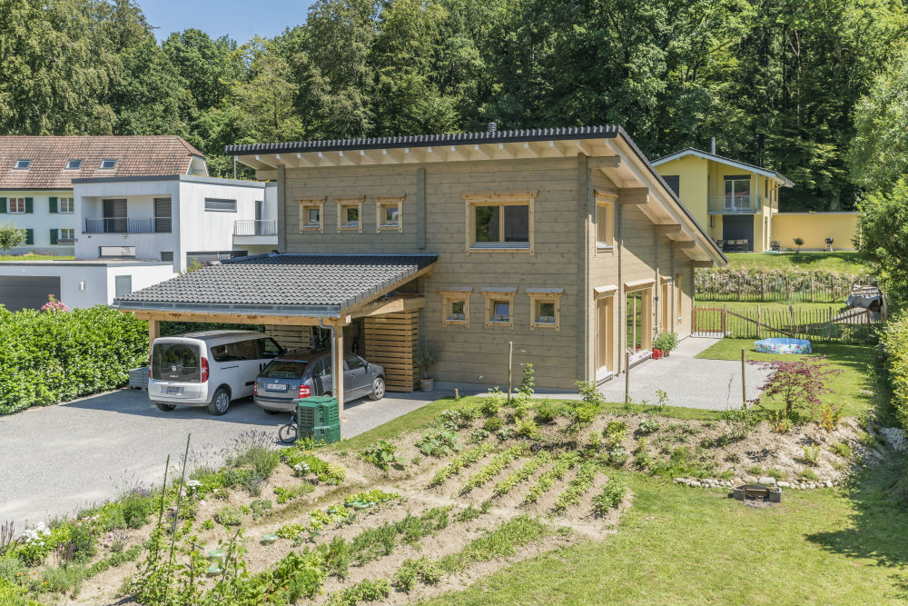 Zurich Blockhaus Aussen frontal